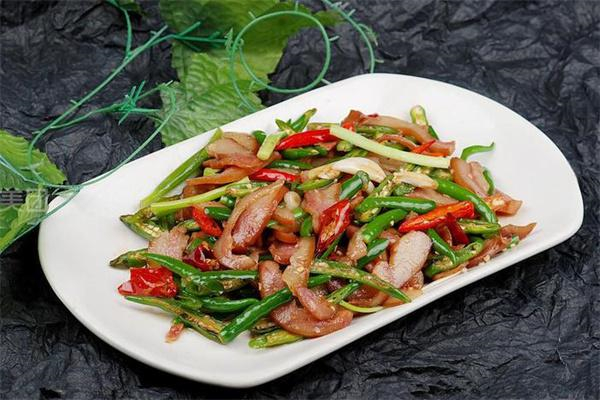巴食巴味土菜馆