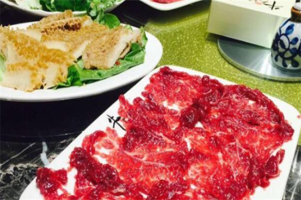 一品香牛肉火锅城加盟