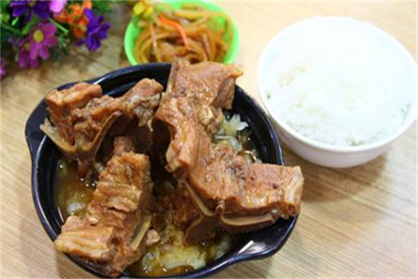 魔骨百味香排骨饭