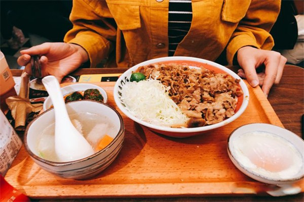 爱米滋脆皮鸡排饭