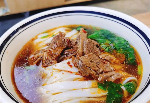 纽头粉面