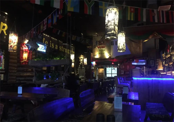 海伦酒吧