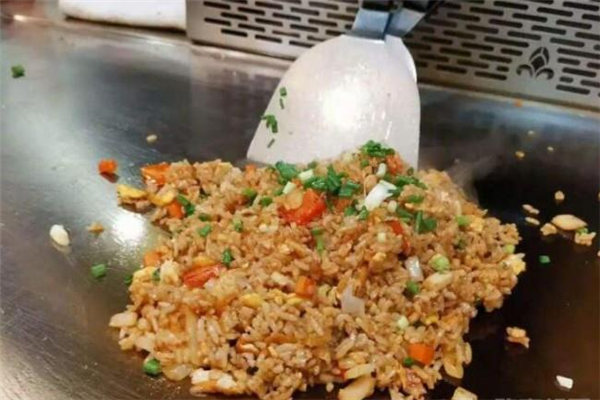 范炒一切港式铁板炒饭