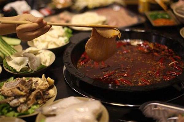 鸿发鲜牛肉火锅