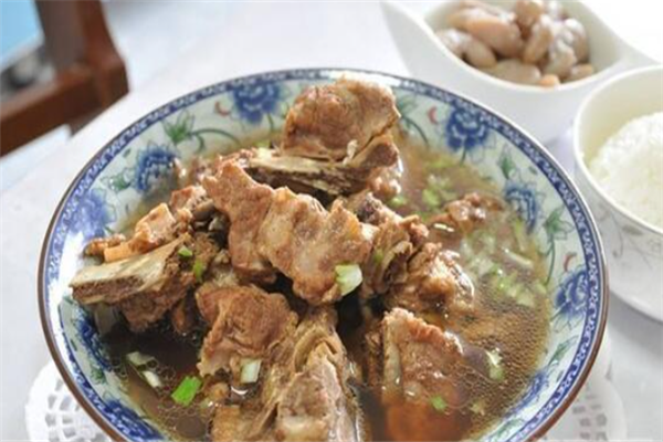 十里骨香排骨米饭加盟