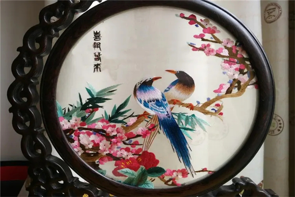 广绣刺绣