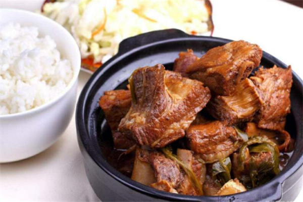 十里骨香排骨米饭加盟
