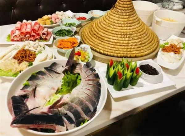 鱼品记蒸汽石锅鱼