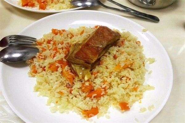 塔斯提抓饭