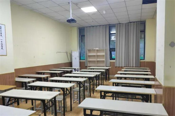 兰麒教育加盟