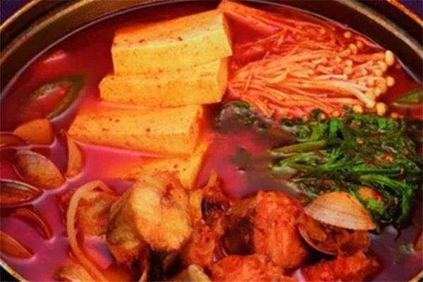 小胡子麻辣烫