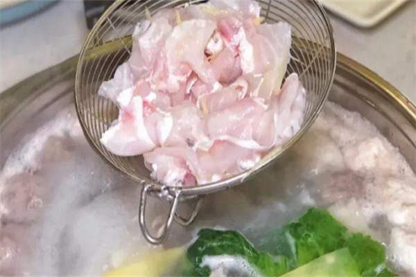 渝府我家泡菜鱼火锅