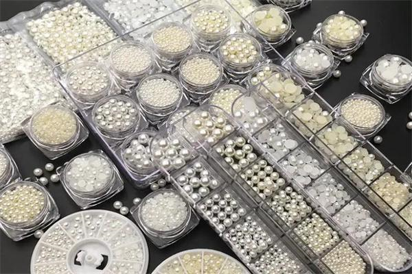 鸿业饰品加盟