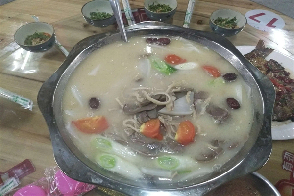 周式羊肉馆火锅加盟