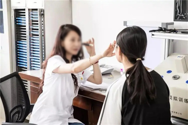 咔咔骑士视力矫正加盟