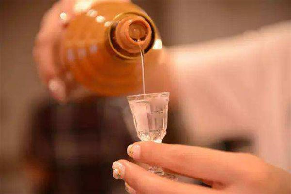 曹相府酒业