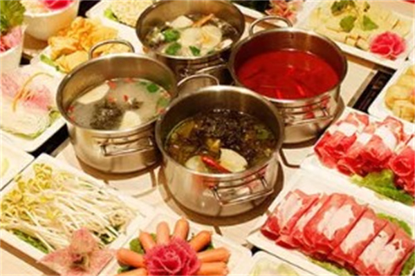 捌零巴食自助火锅加盟