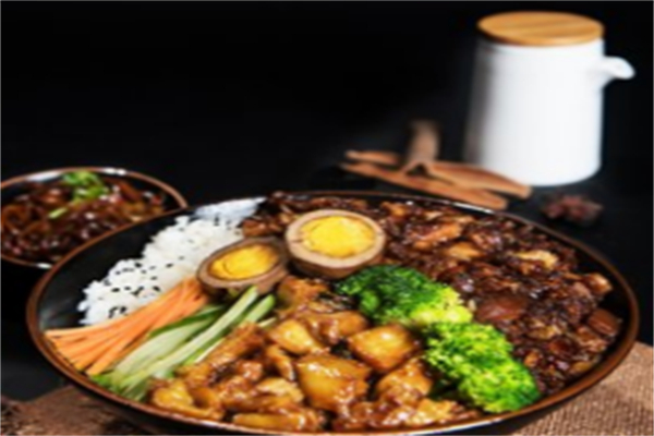 娜鲁湾卤肉饭