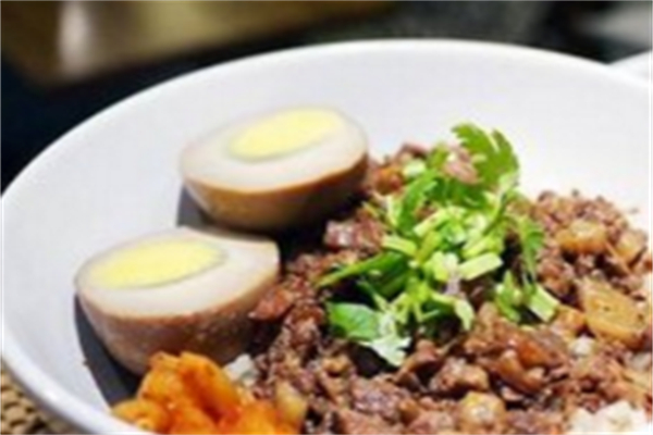 娜鲁湾卤肉饭