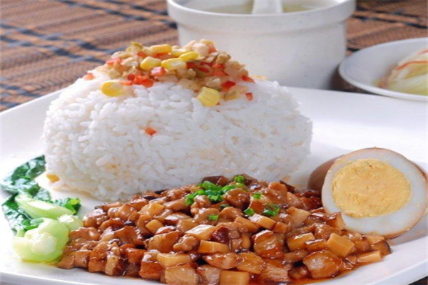 娜鲁湾卤肉饭