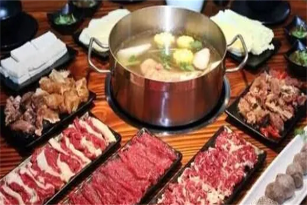 健康牛概念牛肉火锅