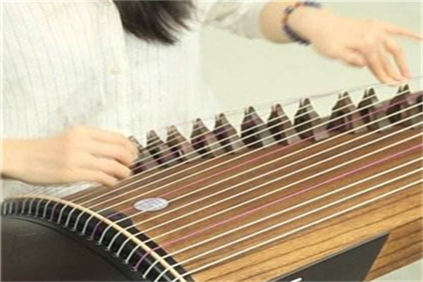 刘老师古筝