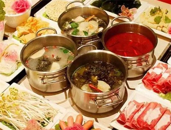 一元小火锅店