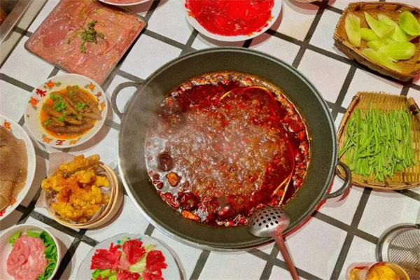 味趣美食火锅