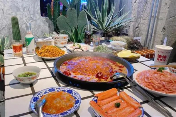 味趣美食火锅