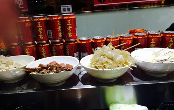 功夫天下旋转小火锅
