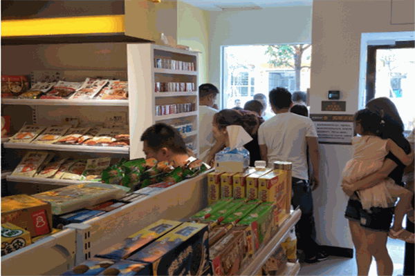 EAT BOX无人便利店