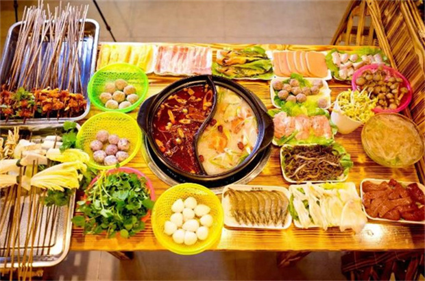 元霸砂锅串串香