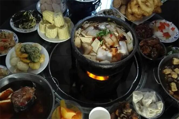 黑土地农家火盆加盟