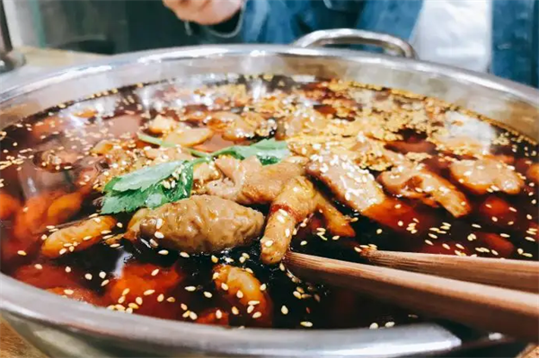 谢彬肥肠鸡冷锅串串