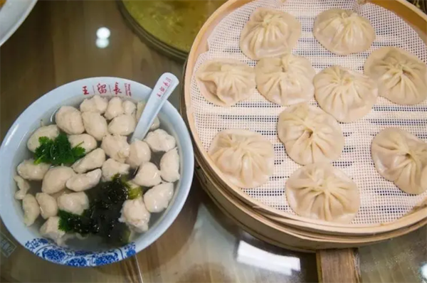王留长小笼包饰