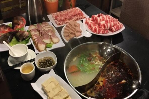 轩乐诗火锅店加盟