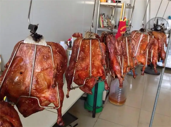 穿骨香烤鸭