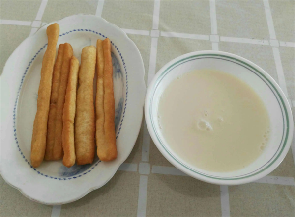 豆浆油条早餐店
