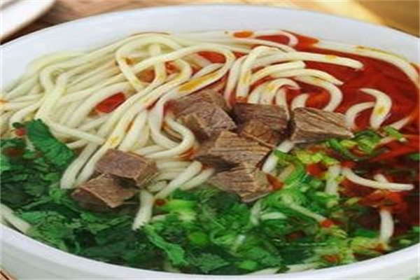 越域牛肉面加盟