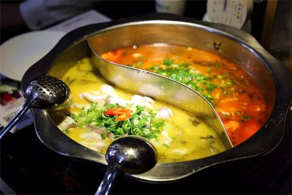 太缘酸菜鱼火锅