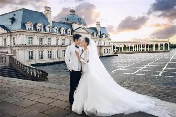 爱情海婚纱摄影加盟