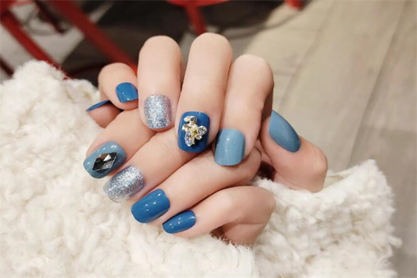 深蓝美甲化妆加盟