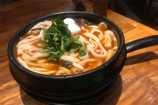 姐弟俩土豆粉