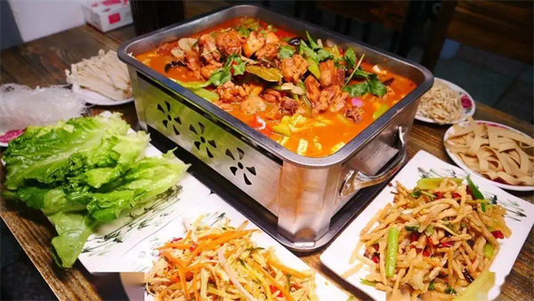 碳锅鸡碳锅鱼火锅