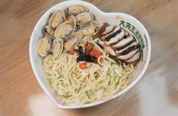 大先生海鲜焖面