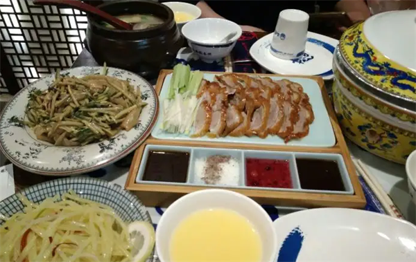 满园春饼烤鸭店