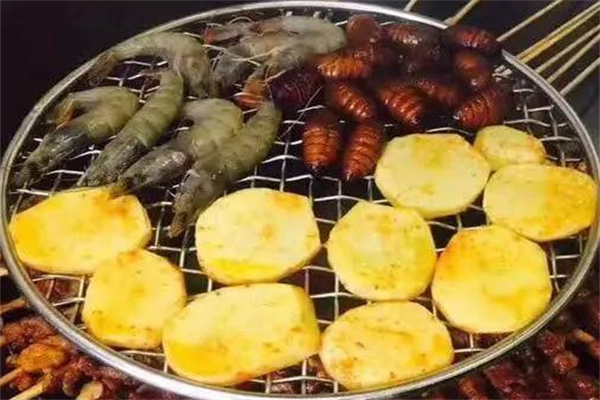 老杨太太烧烤加盟