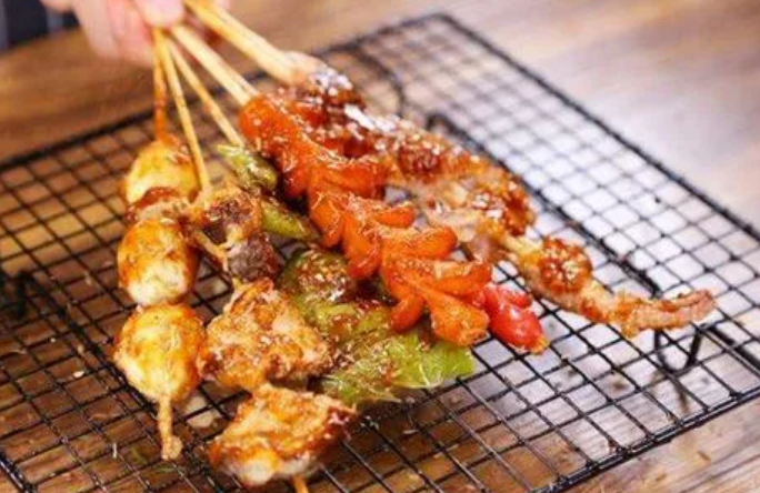 焦振锋炸串坊