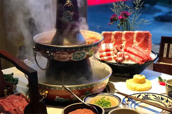 思阁碳香火锅
