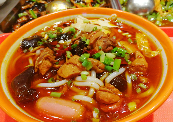 三里香麻辣鸡米线